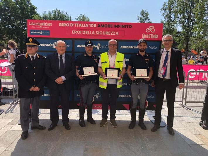 Premiati tre eroi della sicurezza: due agenti della Polstrada e un operatore della direzione di tronco di Milano di Aspi