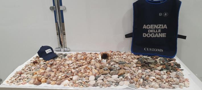 Spiagge sarde depredate: 250kg di sabbia tornano a Is Arutas