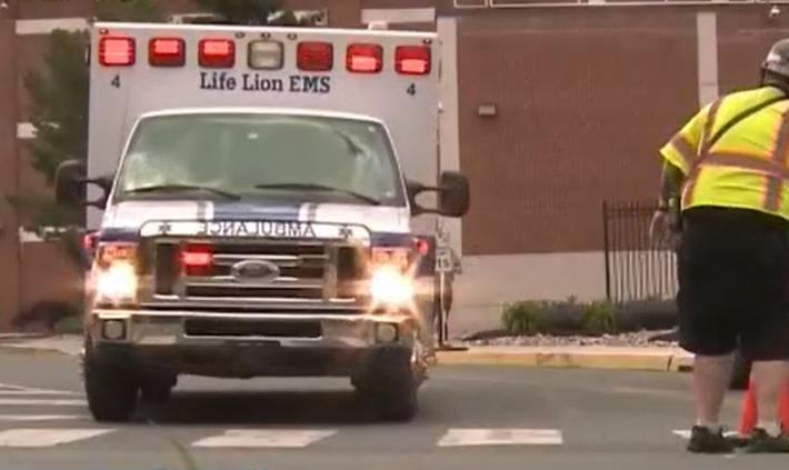 Due dipendenti Mars cadono in una vasca di cioccolato: salvi