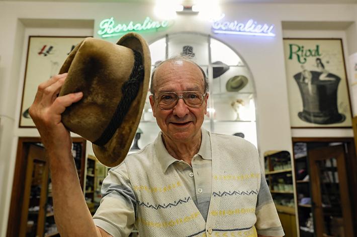 Quella collezione di cappelli introvabili