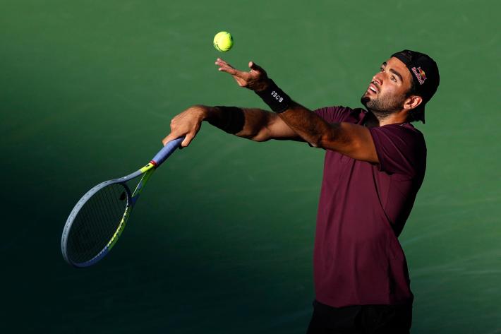 Berrettini re dell'erba di Stoccarda: suo il "Boss Open". Battuto Murray in tre set