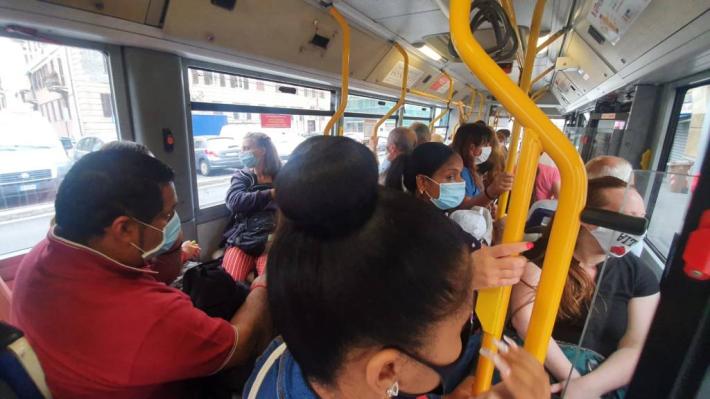 Costa, da Cdm scelta definitiva mascherine su mezzi trasporto