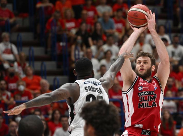 Basket, Milano batte Bologna e si aggiudica lo scudetto