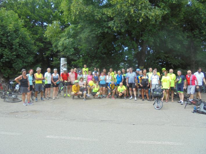 La carica dei 90 in sella dalla citt&agrave; fino alla Cisa  