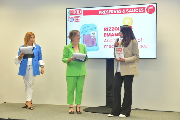 Le alici Rizzoli premiate a New York con il prestigioso Italian Food Awards USA 2022