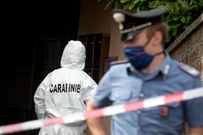 Donna morta in casa nel Cremonese, indagano i carabinieri