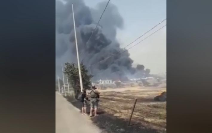 Maxi incendio a Roma sull'Aurelia: evacuato centro estivo e  alcune ville. 15 intossicati