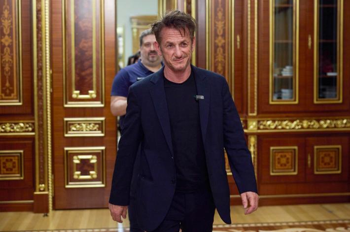 Zelensky incontra Sean Penn, "grazie per il sostegno"
