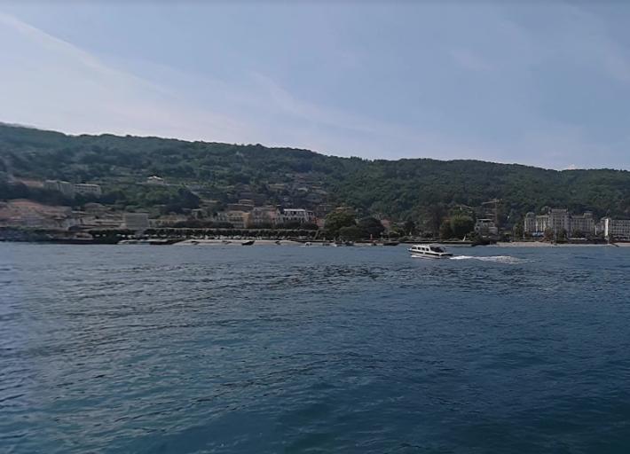 Stresa "stuprata dal branco dopo una serata alcolica". Nel gruppo ci sarebbe anche un'amica