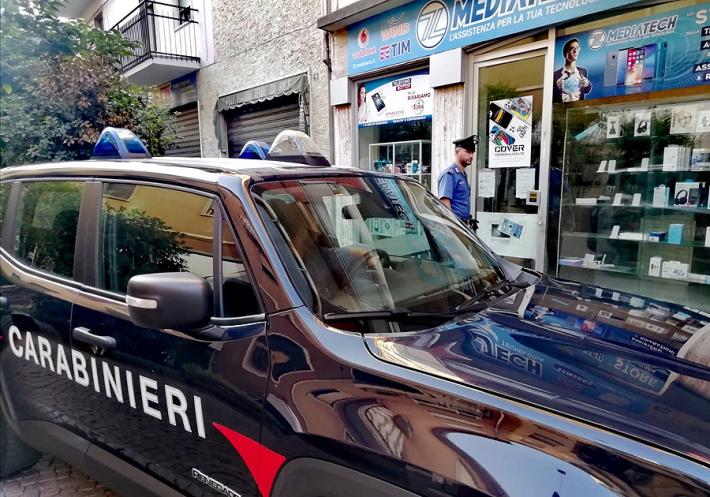 "Spaccata" nel centro cittadino: arrestato dai carabinieri