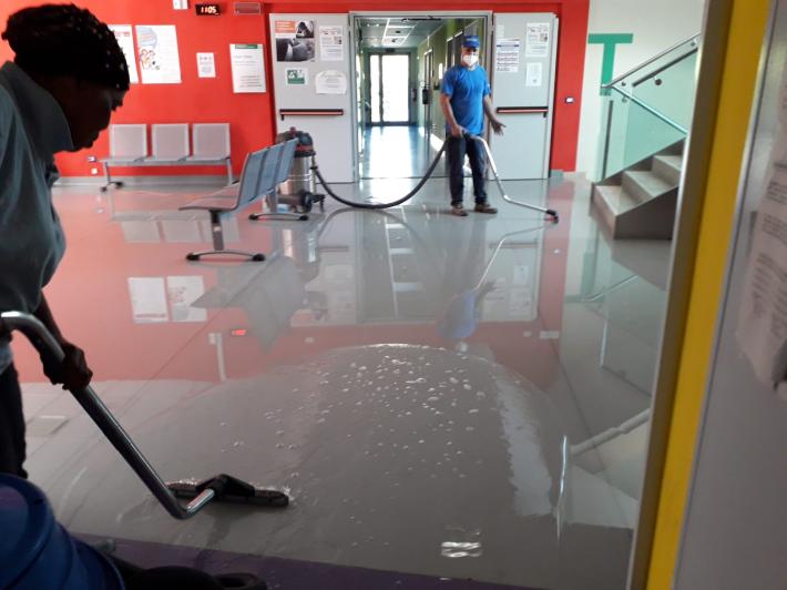 Corridoi e sale allagate: chiusa la Casa della Salute per il Bambino e l&rsquo;Adolescente (domani riaprono)