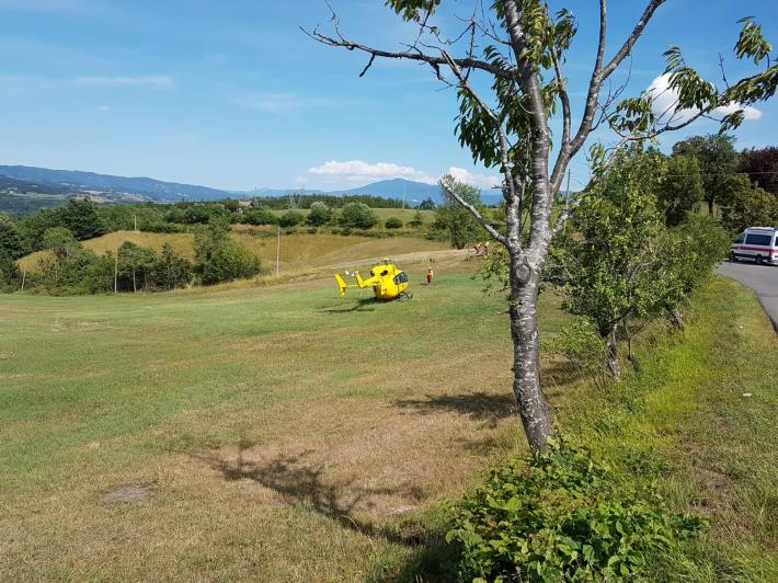 Cade in bicicletta sulla  Illica- Casaleto-Ponteceno: grave una 50enne