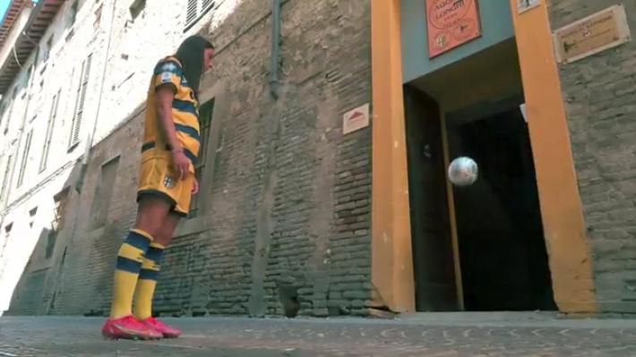 Parmacalcio: abbonamento unico per la squadra uomini e donne 