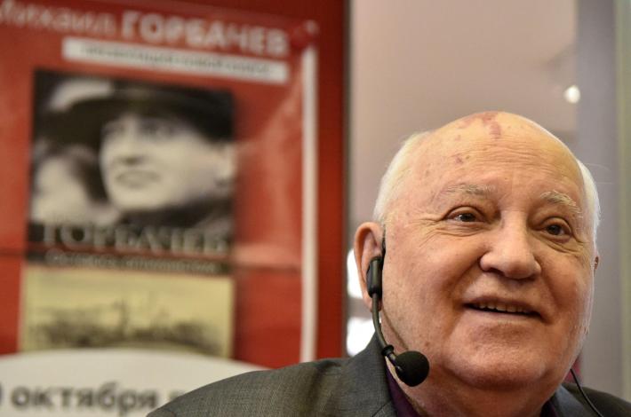 Addio a Gorbaciov, l'uomo che dichiar&ograve; la fine dell'Unione Sovietica