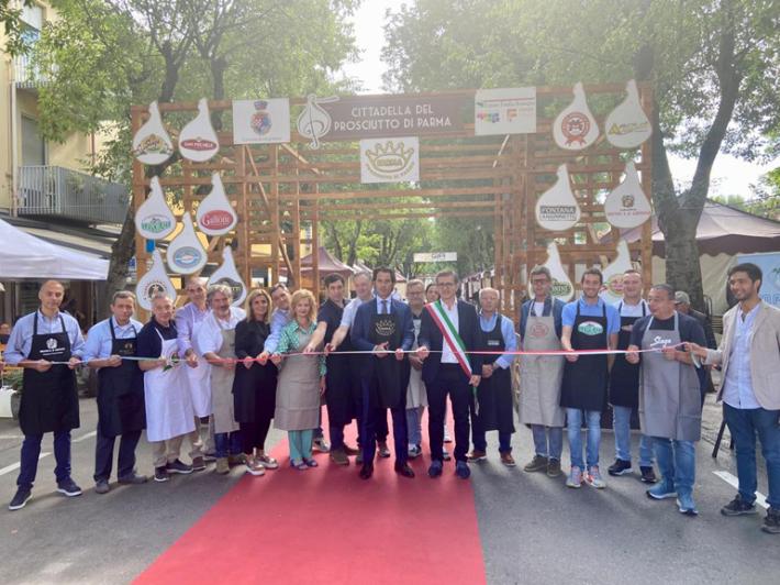 Dopo due anni riapre il paradiso della fetta:  Cittadella, i sapori di 13 aziende eccellenti