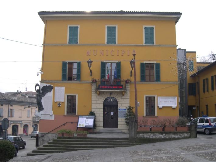 Traversetolo,  dal 12 giugno lavori di consolidamento nel palazzo del municipio: per entrare  in Comune bisogner&agrave; usare l'ascensore
