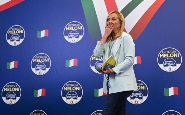 La notte di "orgoglio, riscatto e lacrime" della Meloni: "L'Italia ha scelto noi, governeremo per tutti". Cita S.Francesco e festeggia sulle note di Rino Gaetano: video