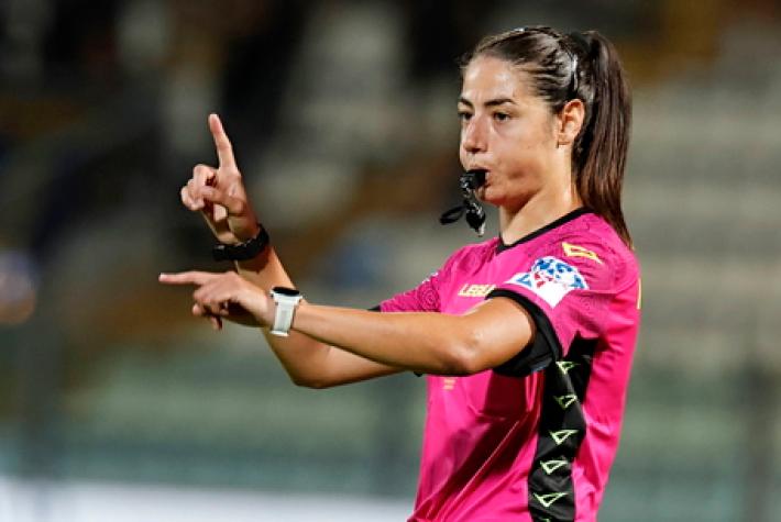 Domenica, Ferrieri Caputi sar&agrave; la prima donna ad arbitrare in Serie A