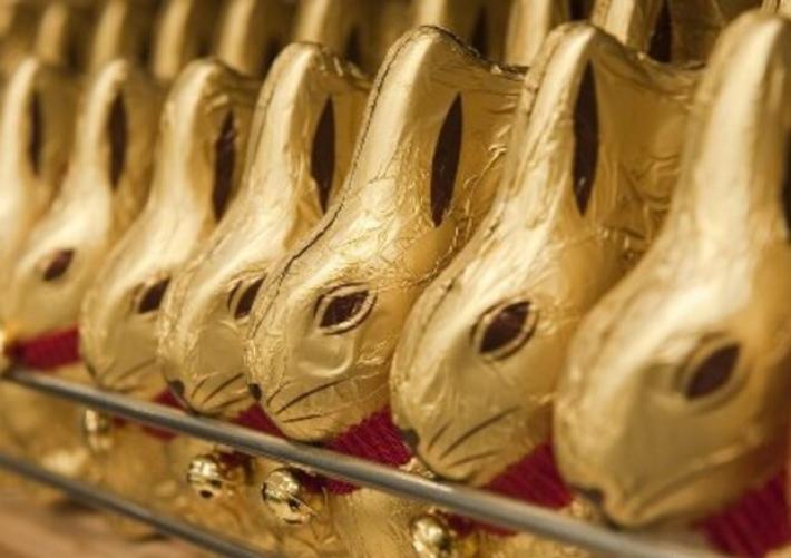 Lidl perde con Lindt, deve sciogliere suoi coniglietti cioccolato