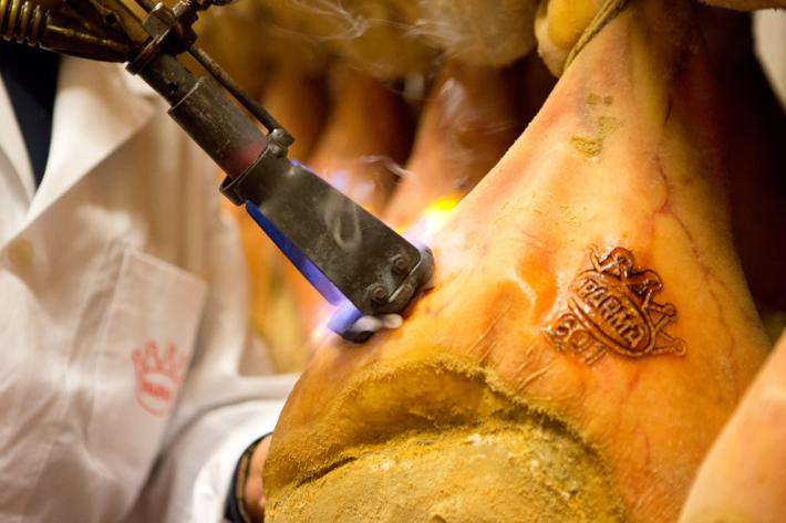 Il presidente del Consorzio del Prosciutto di Parma sui dazi di Trump: "Preoccupazione estrema"