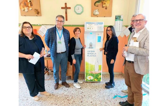 Acqua potabile a costo zero e 8 quintali di plastica in meno