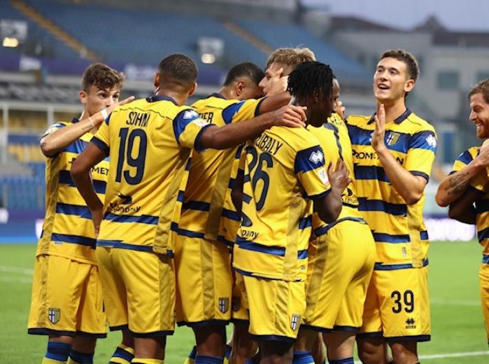 Parma, in campo al Tardini con il Bari per regalarsi l'Inter - 1' 0-0