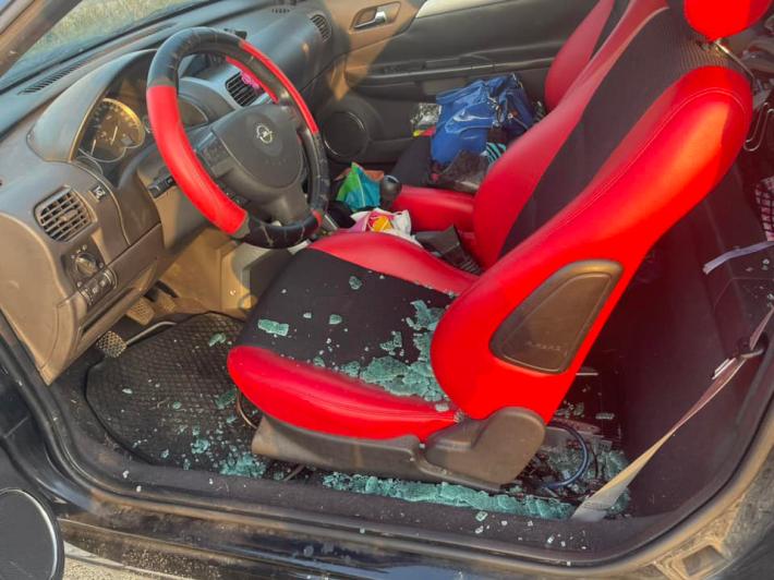 Marconi park,  auto  prese di mira dai ladri: danni e tanta rabbia