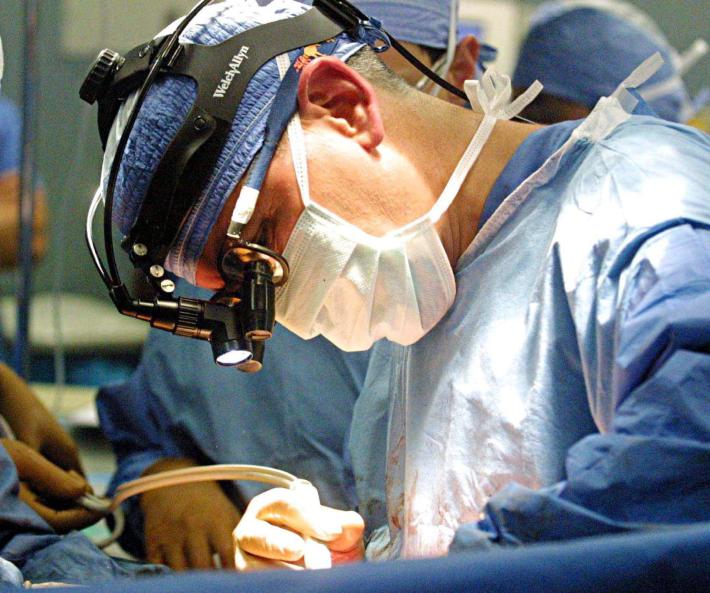 Operata per via nasale una bimba di 6 anni con un tumore alla testa: sta bene