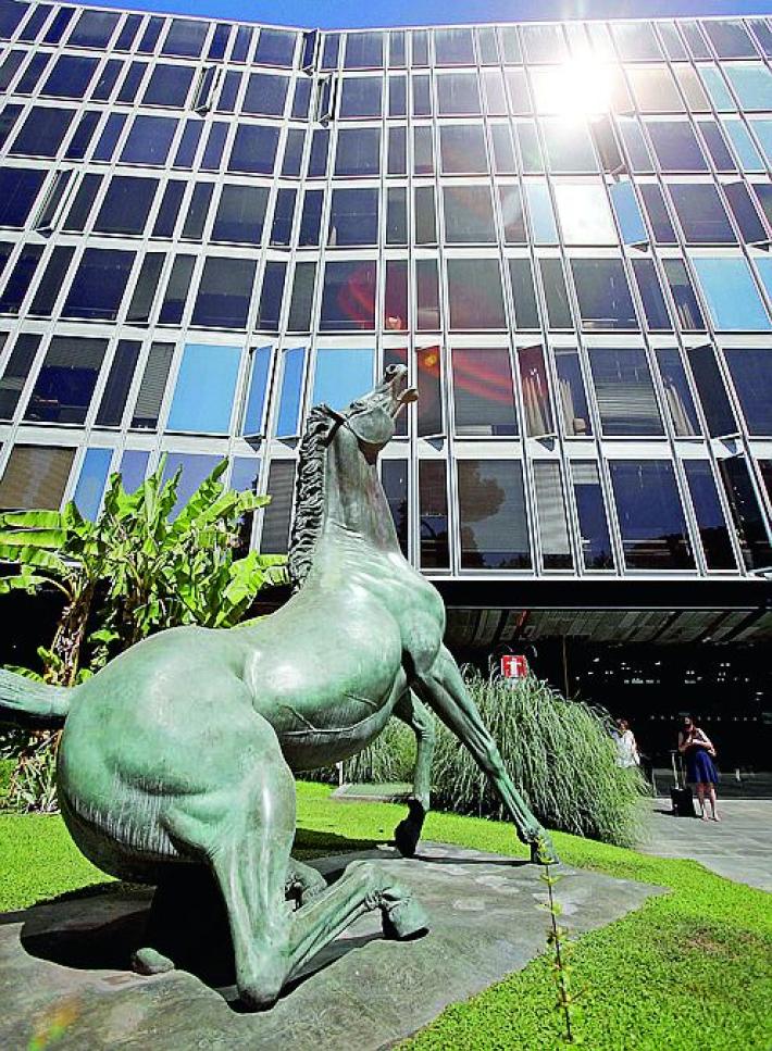 La Rai sia davvero  di tutti non dei partiti