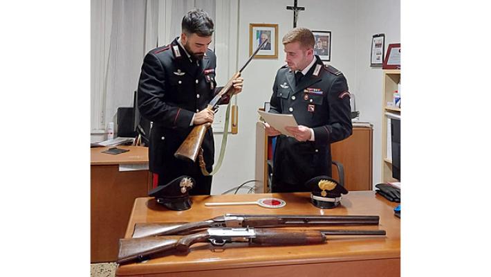 Detenevano illegalmente 3 fucili, denunciati dai Carabinieri
