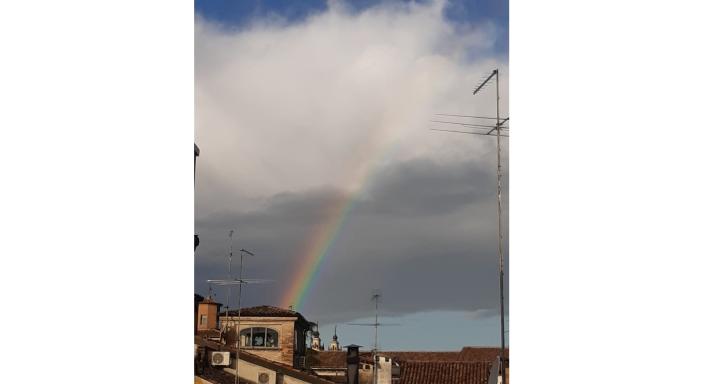 L'arcobaleno accarezza le  Torri dei Paolotti