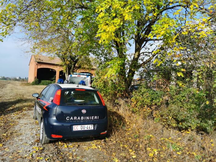 Sorpresi a rubare in un casolare due denunciati