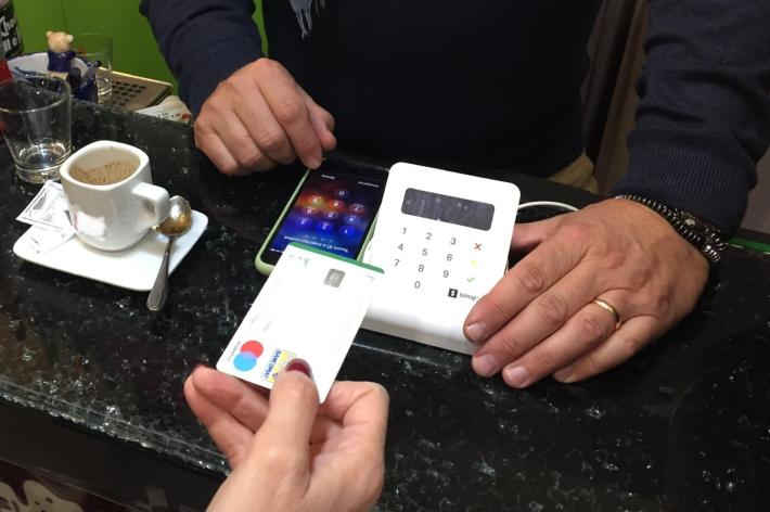 Manovra: sale a 60 euro limite di esenzione da obbligo Pos