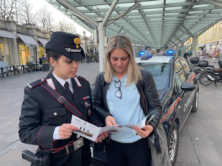 Comunicato stampa Violenza contro le donne. Carabinieri in piazza per la campagna di sensibilizzazione