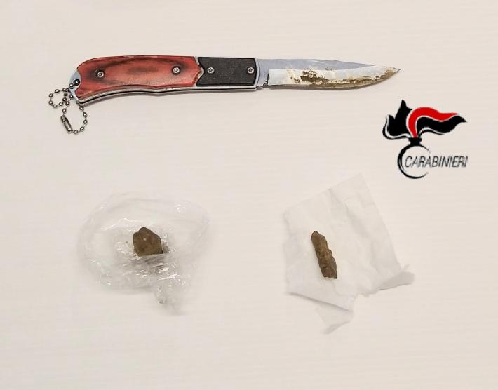 Piazze, parchi e stazione al "setaccio":  fermato un pusher 20enne e sequestrata droga a sei ragazzi