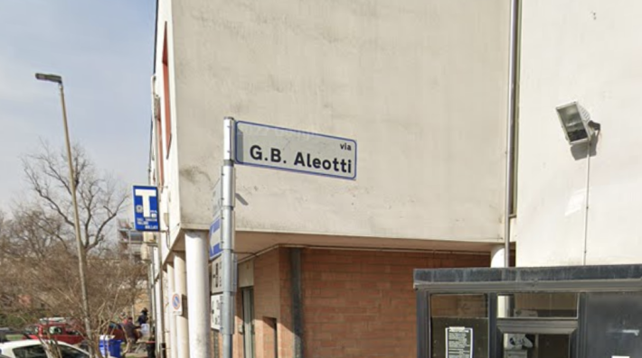 Un anziano non d&agrave; notizie di s&egrave;: arrivano i soccorsi in via Aleotti. Era caduto in casa