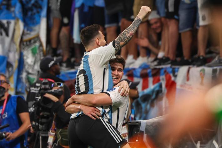 Mondiali: l'Argentina batte l'Australia (2-1) e passa ai quarti 