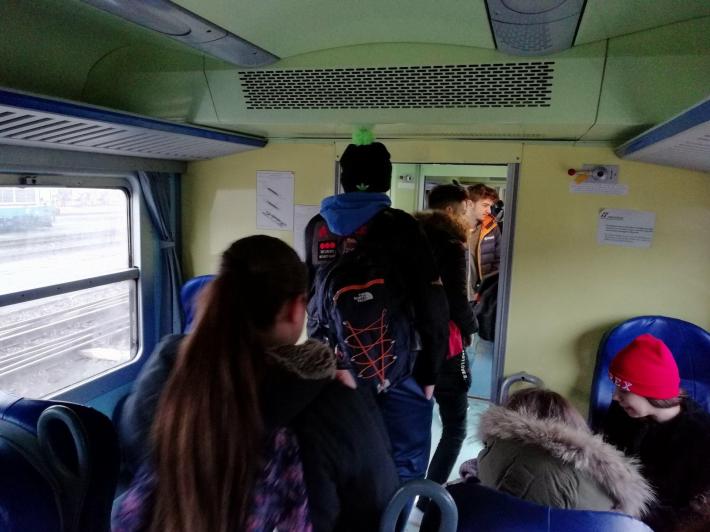 Il treno della Fidenza-Cremona non arriva per due giorni consecutivi: studenti a piedi per l'ennesima volta