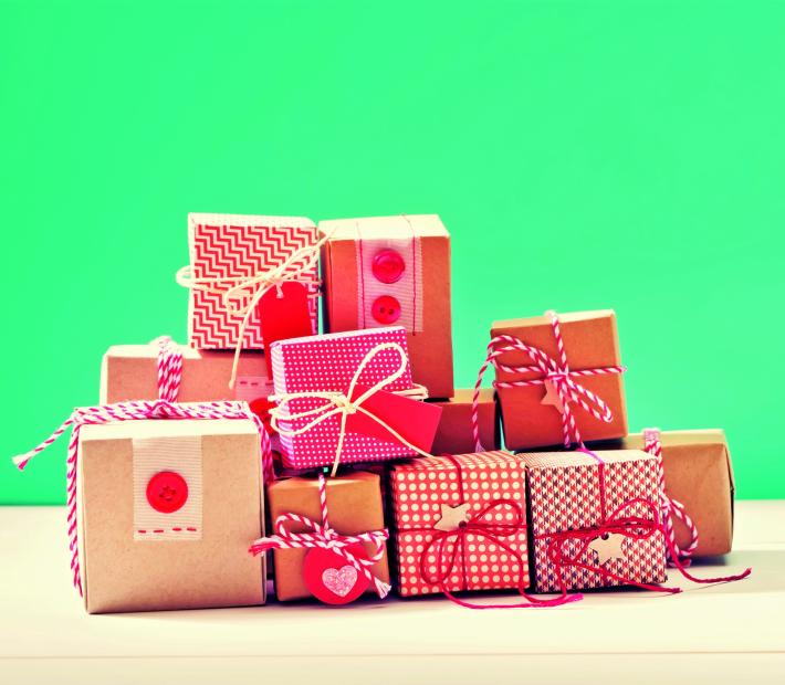 Natale: Codacons, un italiano su 4 pronto a riciclare regali