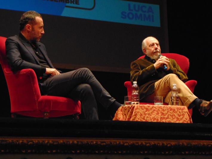 Guerra, caro bollette, Qatar: il mondo secondo Caprarica 