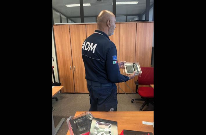 La merce "made in Italy" in realt&agrave; veniva dalla Turchia: sequestrati 2.400 profumi a Parma 