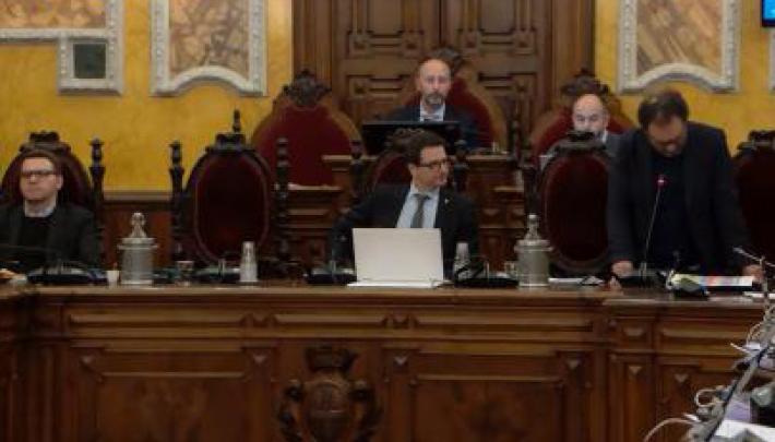 E' ripartito il consiglio counale (dopo lo stop delle 4 di questa notte)