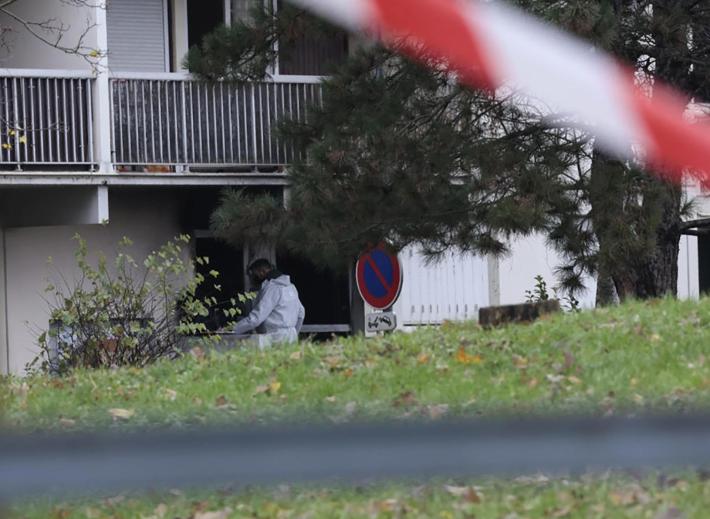 Francia, trovati i corpi di due neonati in una valigia. La madre &egrave; in stato confusionale