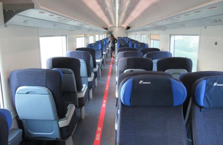&laquo;Con mezzo euro in pi&ugrave; ho (quasi) un vagone tutto per me. Su un Intercity&raquo;