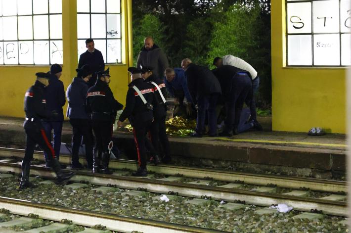 Chiari (Brescia), 15enne tenta di attraversare i binari, ma viene travolto e ucciso dal treno