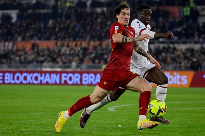 Ultr&agrave; della Roma inseguono e minacciano Zaniolo 