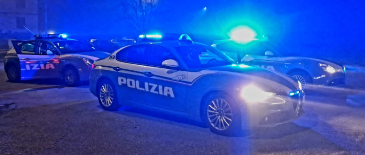 Polizia di Stato di parma- Comunicato Stampa  Controlli straordinari del territorio finalizzati al contrasto dello spaccio di sostanze stupefacenti.Rinvenuta e sequestrata della droga. Sanzionati due 