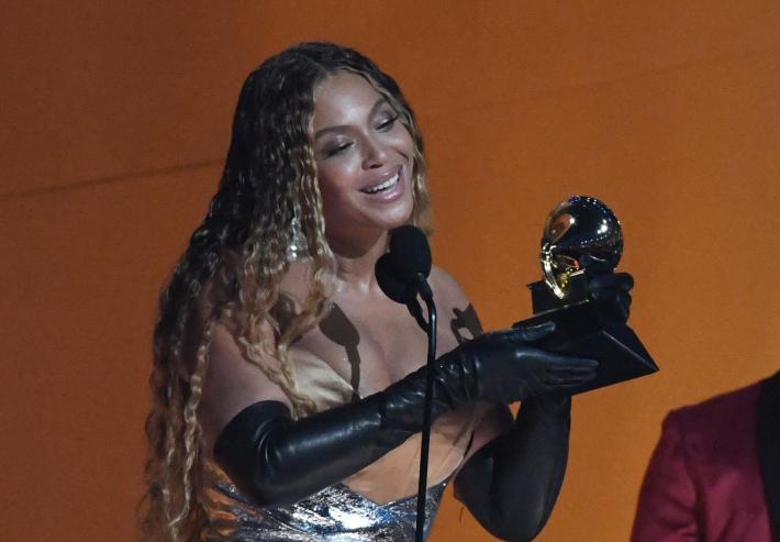 Beyonce' supera record premi di tutti i tempi