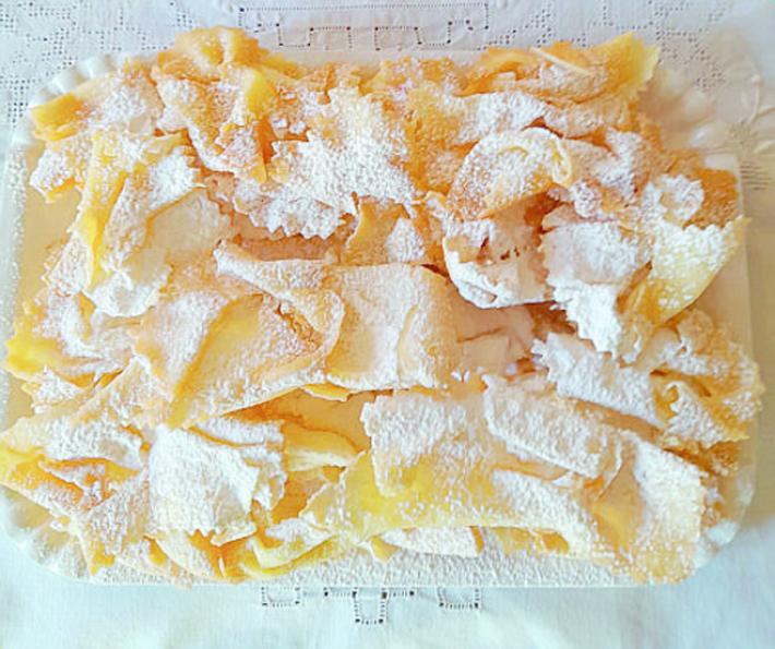 Ci siamo: tempo di chiacchiere dolci