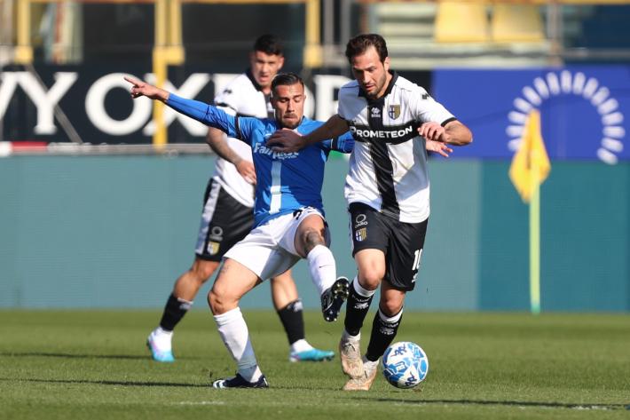 Il Parma inizia forte,  ma non &egrave; preciso - 51' Parma-Ascoli 0-0